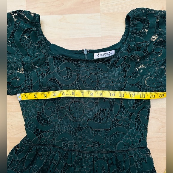 Nanette Lepore Forest Green Lace A-Line. EUC. Size 2. - Picture 3 of 10